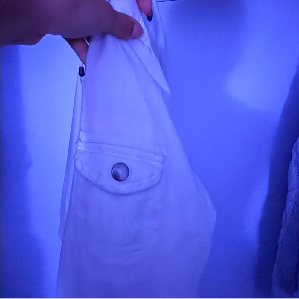 white winter jacket - Picture 3 of 7